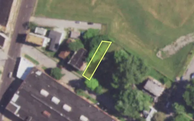 Aerial view of 461 WALSH ST — vacant lot, St. Louis with approximate parcel outline