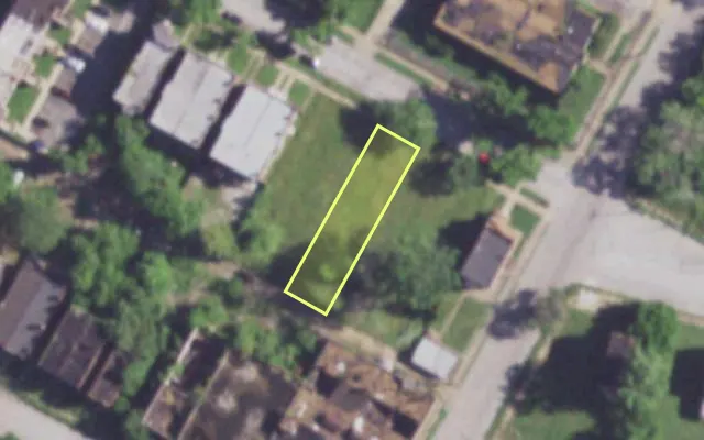 Aerial view of 2914 PALM ST — vacant lot, St. Louis with approximate parcel outline