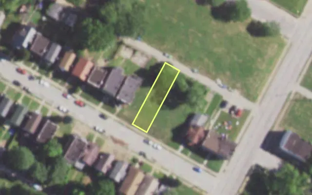 Aerial view of 5817 HIGHLAND AV — vacant lot, St. Louis with approximate parcel outline