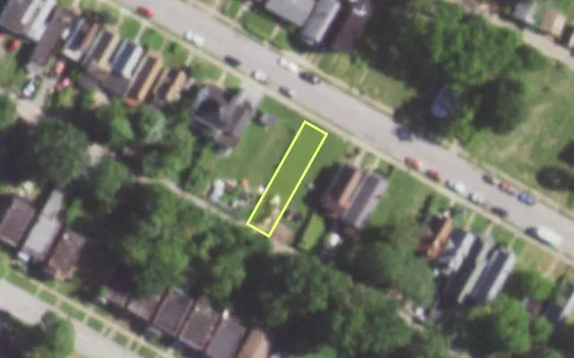 Aerial view of 5722 ROOSEVELT PL — vacant lot, St. Louis with approximate parcel outline