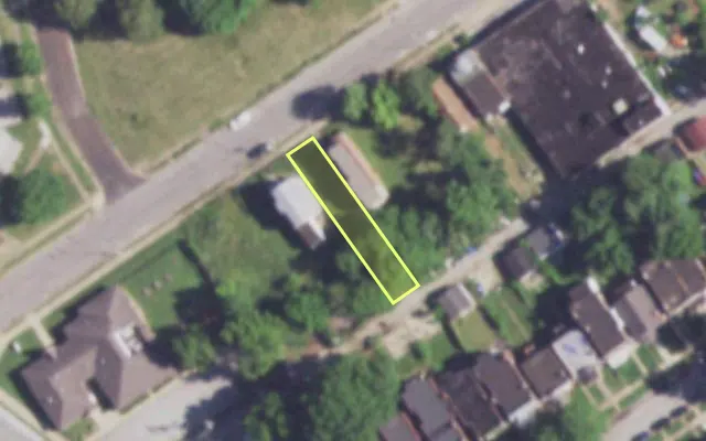 Aerial view of 4532 POPE AV — vacant lot, St. Louis with approximate parcel outline