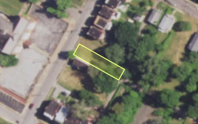 Aerial view of 1722 N EUCLID AV — vacant lot, St. Louis with approximate parcel outline