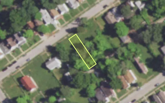 Aerial view of 4928 GENEVIEVE AV — vacant lot, St. Louis with approximate parcel outline