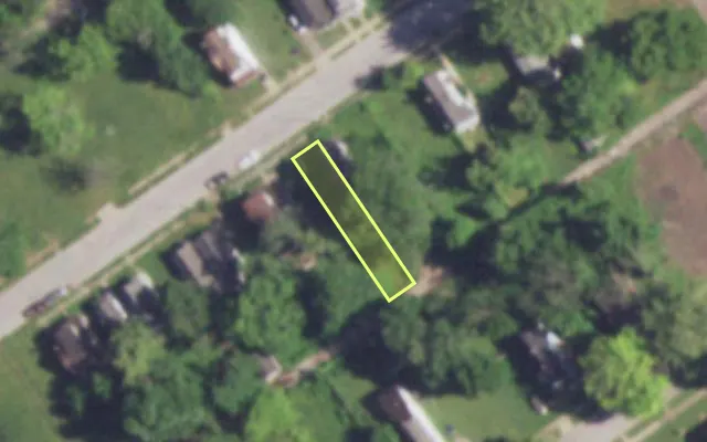 Aerial view of 5244 WREN AV — vacant lot, St. Louis with approximate parcel outline