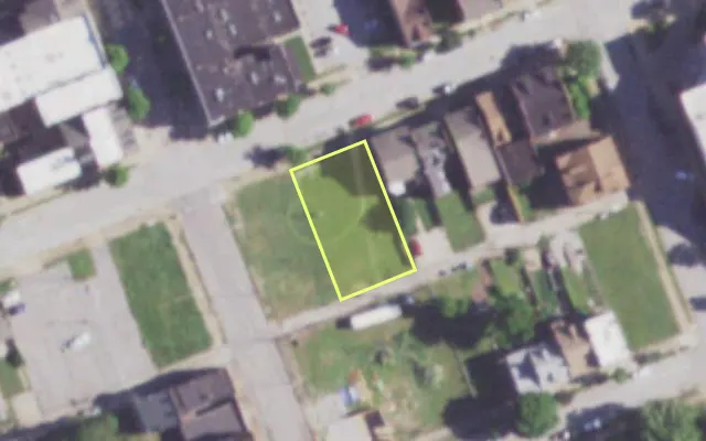 Aerial view of 1318 WARREN ST — vacant lot, St. Louis with approximate parcel outline