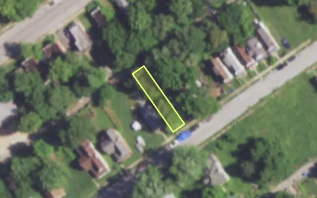 Aerial view of 5041 GERALDINE AV — vacant lot, St. Louis with approximate parcel outline