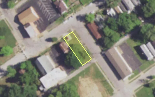 Aerial view of 4966 EMERSON AV — vacant lot, St. Louis with approximate parcel outline