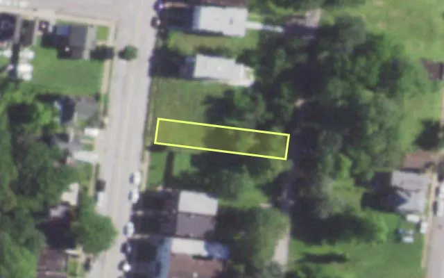 Aerial view of 1218 N EUCLID AV — vacant lot, St. Louis with approximate parcel outline