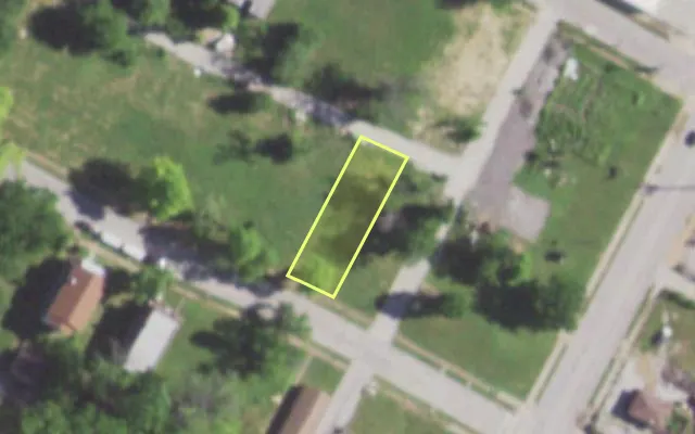 Aerial view of 5819 TERRY AV — vacant lot, St. Louis with approximate parcel outline