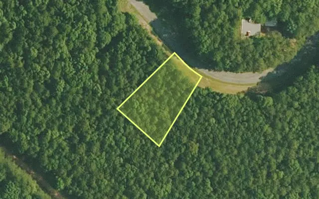 Aerial view of VAN BUREN County parcel 4400-21102-0000 — Arkansas post-auction with approximate parcel outline