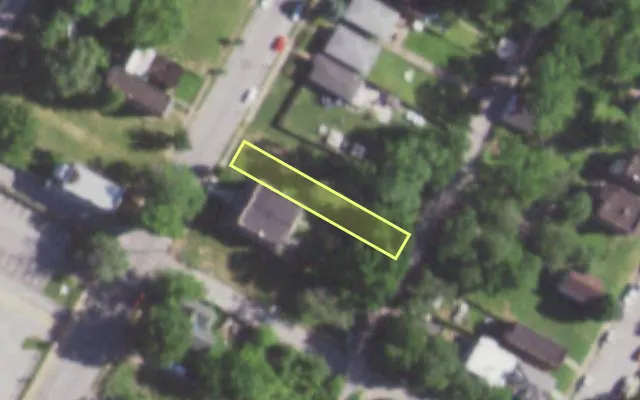 Aerial view of 1610 SEMPLE AV — vacant lot, St. Louis with approximate parcel outline