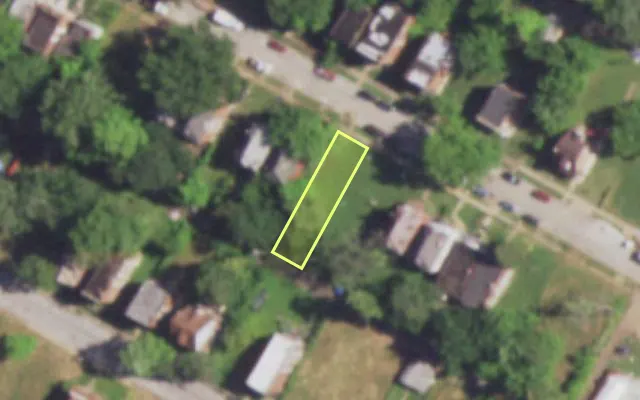 Aerial view of 4742 NORTHLAND AV — vacant lot, St. Louis with approximate parcel outline