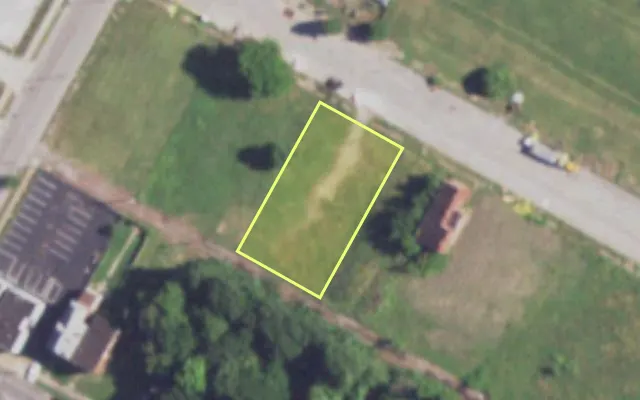 Aerial view of 4048 EVANS AV — vacant lot, St. Louis with approximate parcel outline