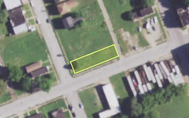 Aerial view of 3902 N 22ND ST — vacant lot, St. Louis with approximate parcel outline
