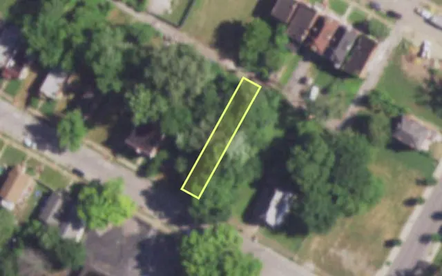 Aerial view of 4427 LABADIE AV — vacant lot, St. Louis with approximate parcel outline