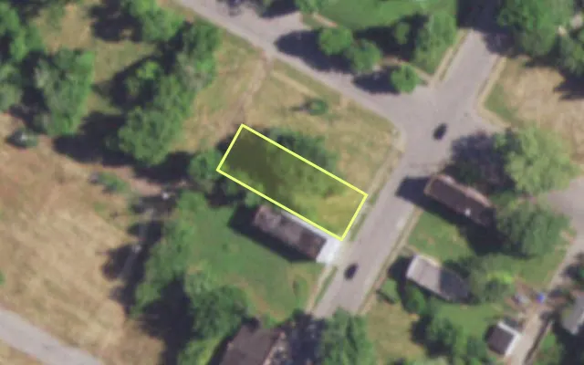 Aerial view of 2725 N TAYLOR AV — vacant lot, St. Louis with approximate parcel outline