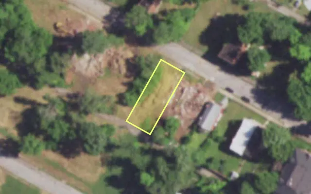 Aerial view of 4550 NORTH MARKET ST — vacant lot, St. Louis with approximate parcel outline