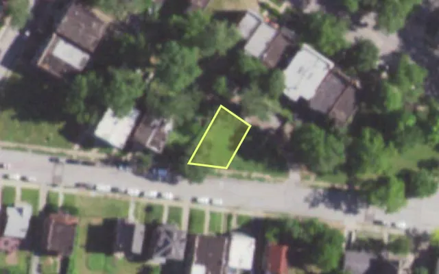 Aerial view of 5545 ETZEL AV — vacant lot, St. Louis with approximate parcel outline