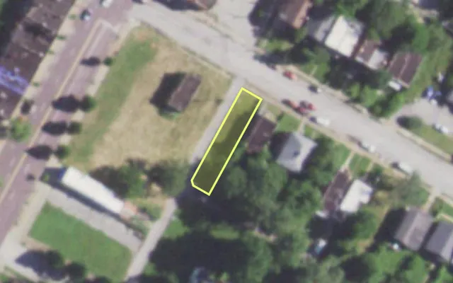 Aerial view of 5256 ST LOUIS AV — vacant lot, St. Louis with approximate parcel outline