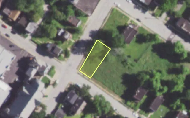 Aerial view of 5895 ROMAINE PL — vacant lot, St. Louis with approximate parcel outline
