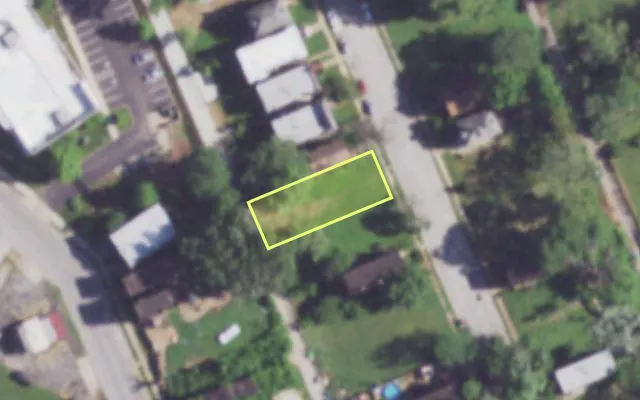 Aerial view of 4329 STRODTMAN PL — vacant lot, St. Louis with approximate parcel outline