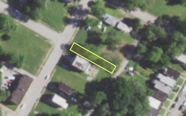 Aerial view of 2620 CLARA AV — vacant lot, St. Louis with approximate parcel outline