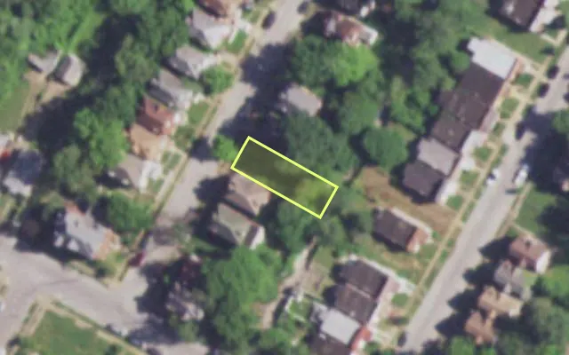 Aerial view of 4016 DRYDEN AV — vacant lot, St. Louis with approximate parcel outline