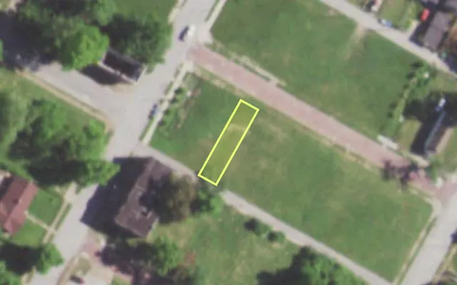 Aerial view of 5572 ST EDWARD AV — vacant lot, St. Louis with approximate parcel outline