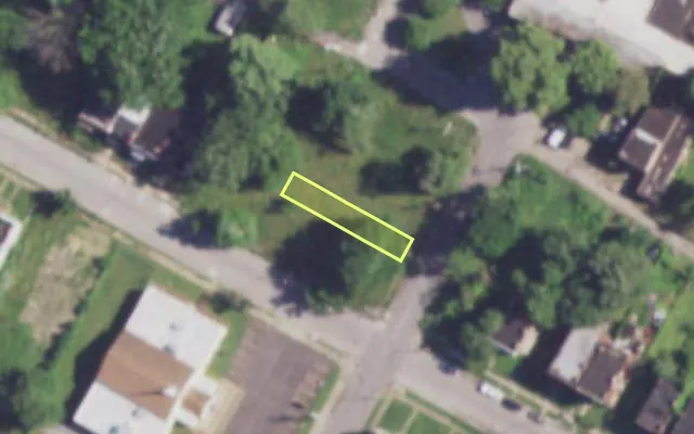 Aerial view of 3005 LAMBDIN AV — vacant lot, St. Louis with approximate parcel outline