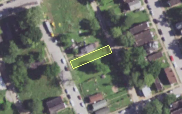 Aerial view of 4246 N 19TH ST — vacant lot, St. Louis with approximate parcel outline