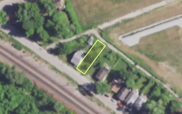 Aerial view of 1027 SWITZER AV — vacant lot, St. Louis with approximate parcel outline
