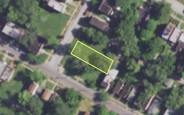 Aerial view of 4204 HARRIS AV — vacant lot, St. Louis with approximate parcel outline