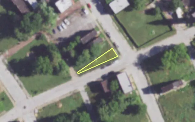 Aerial view of 4501 N 19TH ST — vacant lot, St. Louis with approximate parcel outline