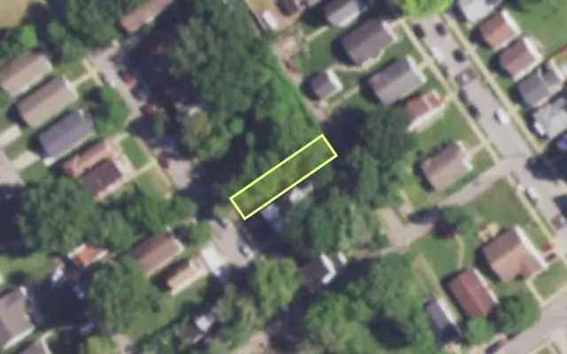 Aerial view of 4925 ASHBY AV — vacant lot, St. Louis with approximate parcel outline