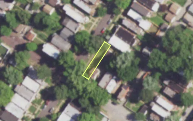 Aerial view of 629 WALSH ST — vacant lot, St. Louis with approximate parcel outline