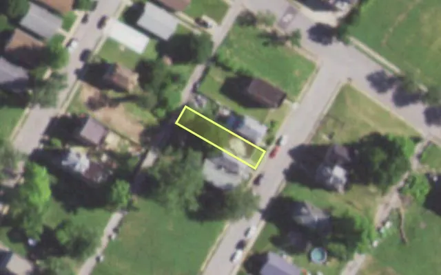 Aerial view of 1435 TEMPLE PL — vacant lot, St. Louis with approximate parcel outline