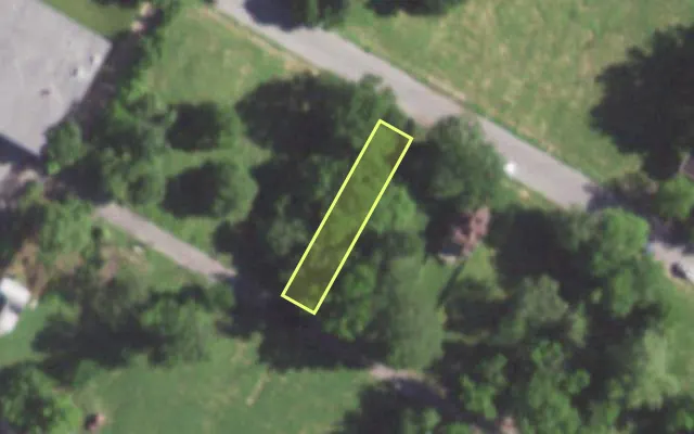 Aerial view of 5704 LOTUS AV — vacant lot, St. Louis with approximate parcel outline