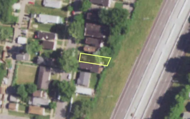 Aerial view of 4740 MINNESOTA AV — vacant lot, St. Louis with approximate parcel outline