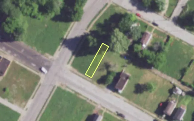 Aerial view of 3787 LEE AV — vacant lot, St. Louis with approximate parcel outline