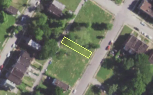 Aerial view of 1431 ARLINGTON AV — vacant lot, St. Louis with approximate parcel outline