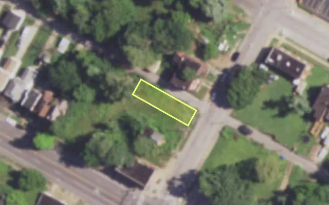 Aerial view of 1315 N TAYLOR AV — vacant lot, St. Louis with approximate parcel outline