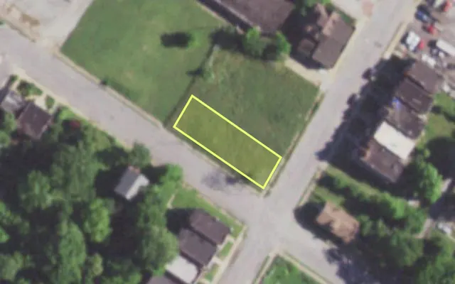 Aerial view of 1453 HAMILTON BLVD — vacant lot, St. Louis with approximate parcel outline