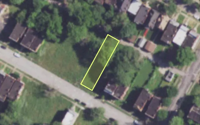 Aerial view of 3821 LABADIE AV — vacant lot, St. Louis with approximate parcel outline