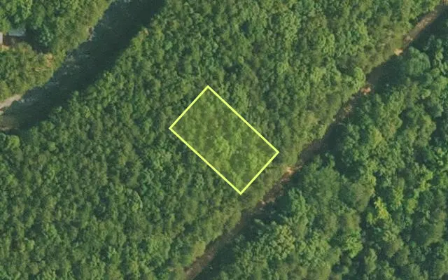 Aerial view of VAN BUREN County parcel 4400-21060-0000 — Arkansas post-auction with approximate parcel outline
