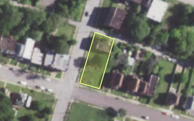 Aerial view of 1404 ACADEMY AV — vacant lot, St. Louis with approximate parcel outline