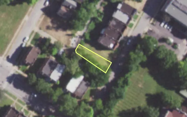 Aerial view of 1315 MONTCLAIR AV — vacant lot, St. Louis with approximate parcel outline