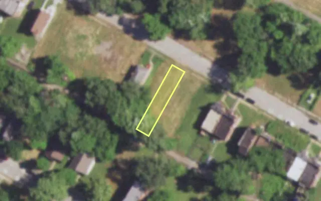Aerial view of 4552 COTTAGE AV — vacant lot, St. Louis with approximate parcel outline