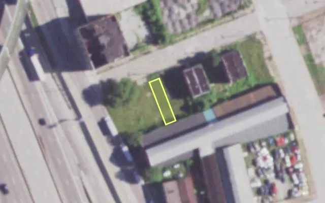 Aerial view of 922 TYLER ST — vacant lot, St. Louis with approximate parcel outline