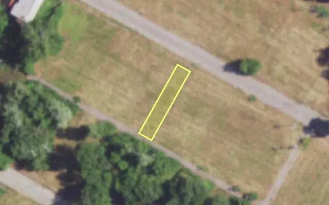 Aerial view of 4536 KENNERLY AV — vacant lot, St. Louis with approximate parcel outline