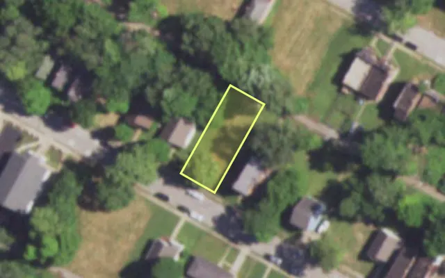 Aerial view of 4555 ST FERDINAND AV — vacant lot, St. Louis with approximate parcel outline